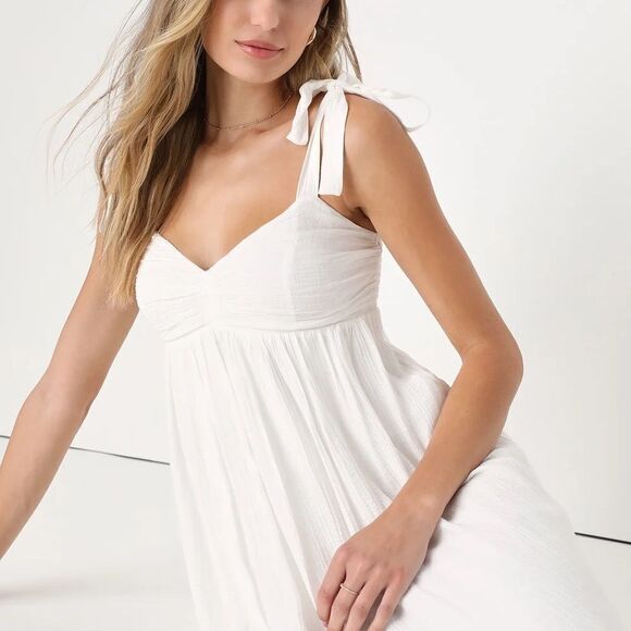 Lulus Romantic in Rome Tie-Strap Empire Waist Dress White M NWT IN PACKAGING - Picture 2 of 7